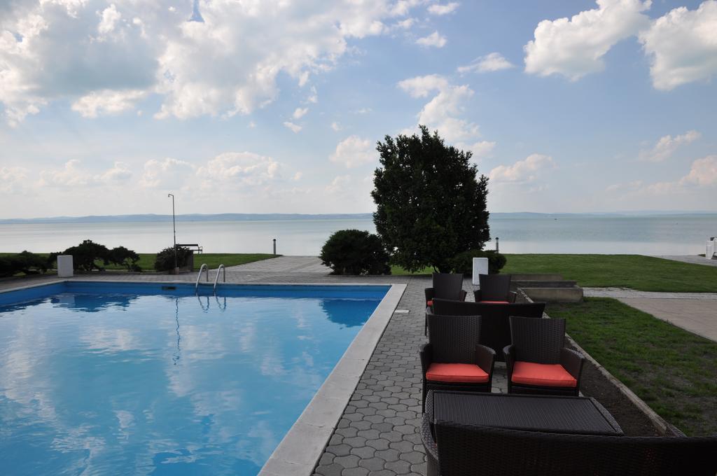 Hotel Hungaria Siofok Exterior photo